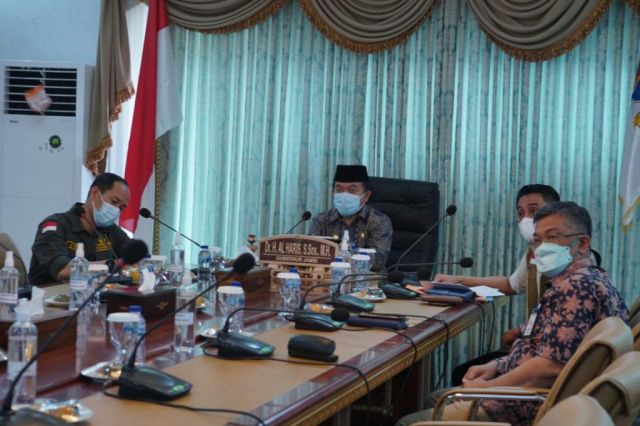 Gubernur Al Haris Tegaskan Komitmen dalam Tanggulangi Covid-19