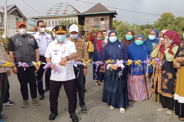 Balik Kampung, Gubernur Al Haris Resmikan Jalan di Jangkat