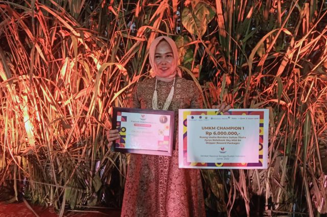 Juara 1 UMKM, Cik Mia Songket Bangga Dapat Melestarikan Songket Jambi