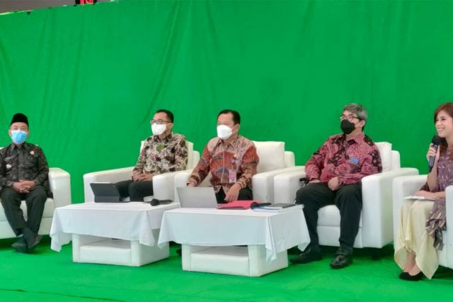 Berhasil Percepat Pembangunan Insfratruktur dari Pinjaman PT SMI, Bupati Mashuri Diundang Jadi Narasumber