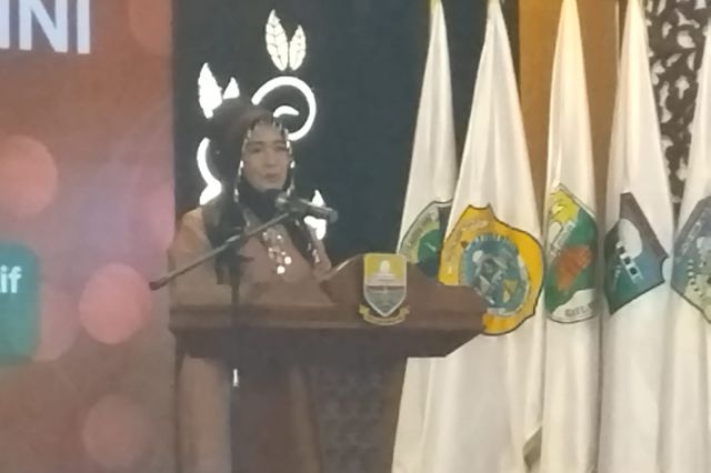 Hesnidar Haris Hadiri Puncak Peringatan Hari Kartini ke-144