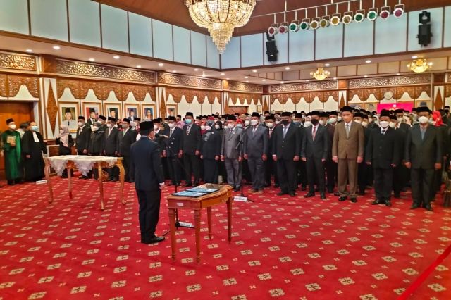 Gubernur Al Haris Lantik 263 Kepsek SMA/SMK