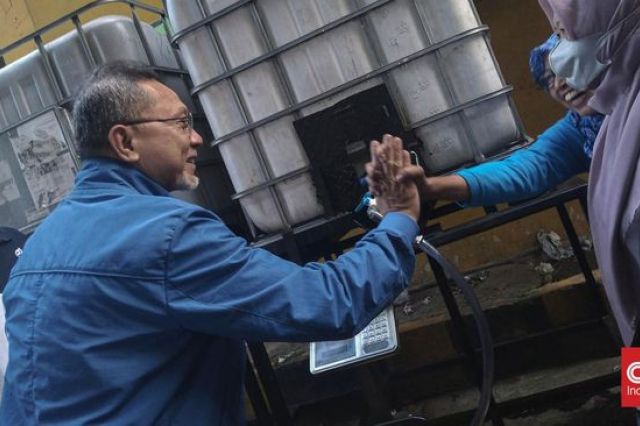 Zulhas Klaim Minyak Goreng Sudah Rp 14 Ribu