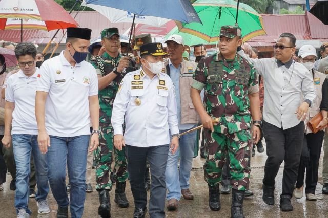 Gubernur Al Haris Sidak Pasar Angso Duo Baru Jambi, Ini Hasilnya