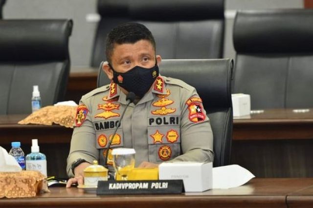 Keluarga Brigadir J Laporkan Ferdy Sambo Ke Bareskrim Atas Dugaan Pembunuhan Berencana
