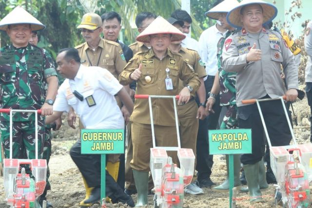 Gubernur Al Haris Dampingi Kunker KASAD Dudung di Jambi