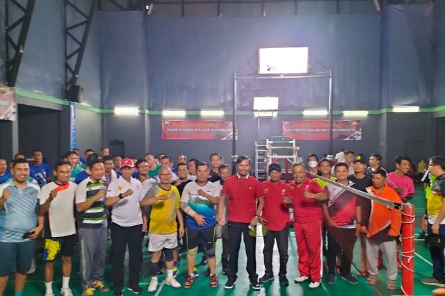 DPRD Provinsi Jambi Gelar Kejuaraan Bulutangkis Antar OPD