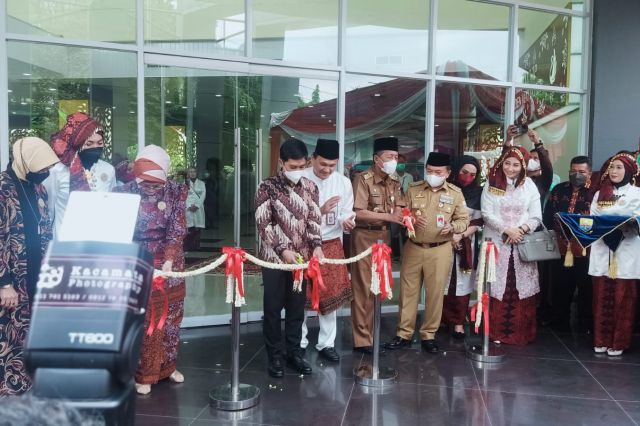 Wamenkes Dante Resmikan Graha Utama Masjchun Sofwan RSUD Raden Mattaher