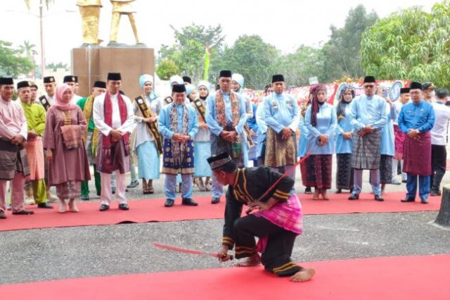Gubernur Al Haris Hadiri Paripurna Istimewa HUT ke 23 Muaro Jambi