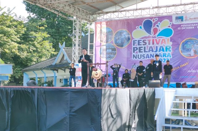 Gubernur Al Haris Buka Festival Pelajar Nusantara 2022