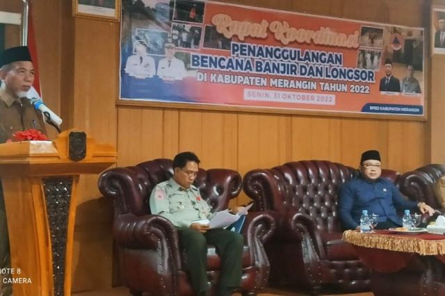 20 Rumah Roboh Akibat Banjir, Bupati Mashuri: Waspadai Bencana Susulan