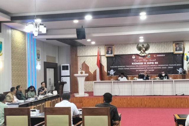 Wagub Abdullah Sani Sambut Kunker Komisi II DPR RI