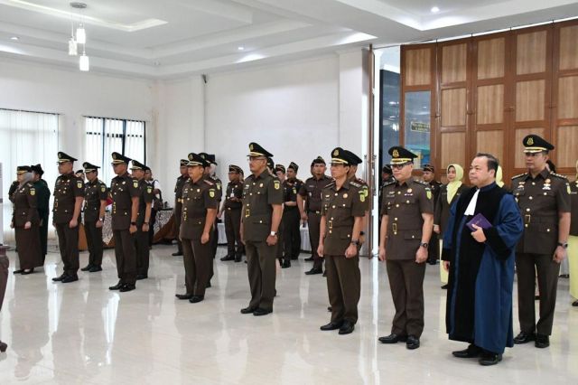 Delapan Pejabat Baru Wilayah Hukum Kejati Jambi Dilantik