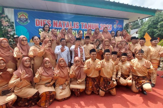 Dies Natalis ke-37 SMAN 5 Merangin: Gubernur Al Haris Apresiasi Prestasi Sekolah