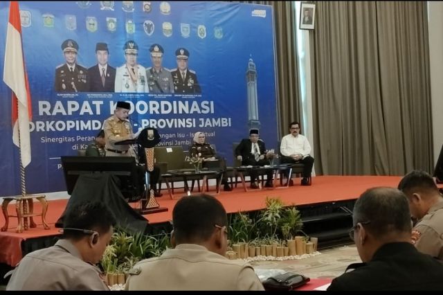 Gubernur Al Haris Bersama Forkopimda Bahas Persiapan Idul Fitri
