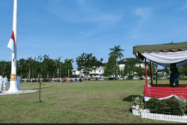 Gubernur Al Haris Pimpin Upacara Hardiknas 2023