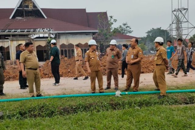 Sidak Proyek Islamic Center: Gubernur Tekankan Selesai Tepat Waktu