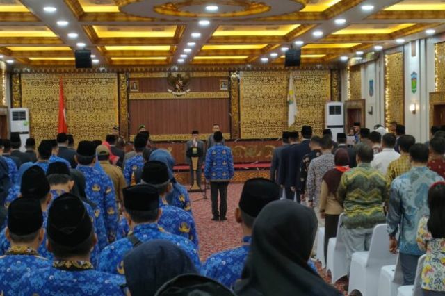 Hari Lingkungan Hidup Sedunia: Gubernur Al Haris Ingatkan Bahaya Sampah Plastik