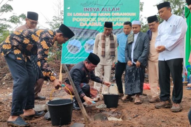 Gubernur Al Haris Letakkan Batu Pertama Pembangunan Ponpes Daarul Qolam
