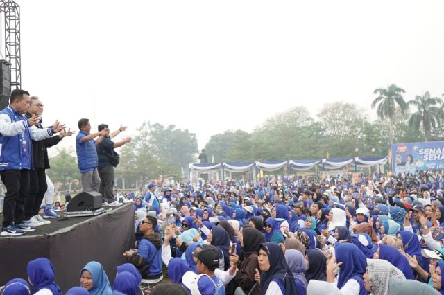 PAN Birukan Langit Jambi: Zulhas dan Al Haris Senam Sehat Bersama Masyarakat