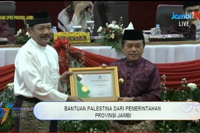 HUT ke-67 Provinsi Jambi: Gubernur Al Haris Terima Penghargaan dari Baznas RI