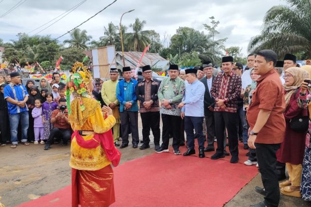 Gubernur Al Haris Resmikan Masjid Baiturrahim Rantau Keloyang Bungo