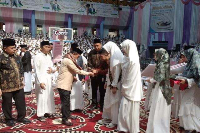 Gubernur Al Haris Hadiri Wisuda Akbar Tahfiz Quran SIT Nurul Ilmi Jambi