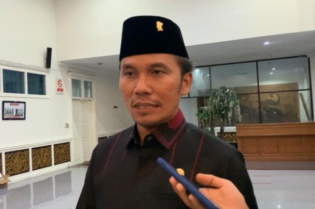 Ucapkan Selamat: Edi Purwanto Harapkan Bank Jambi Semakin Maju dan Berkembang
