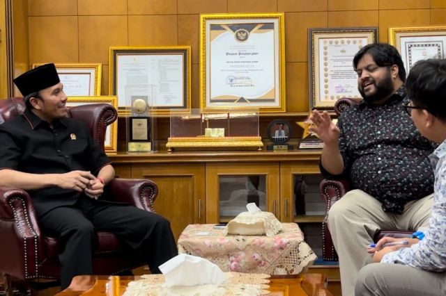 Edi Purwanto Paparkan Kinerja DPRD Jambi Dihadapan Wakonsul Amerika