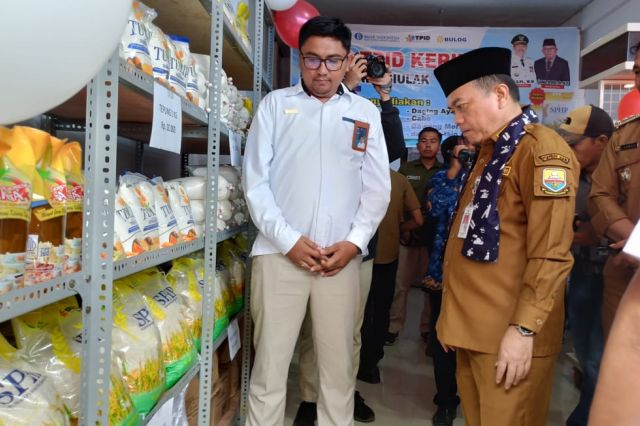 Gubernur Al Haris Resmikan Toko TPID di Pasar Siulak Kerinci: Upaya Kendalikan Harga Pangan