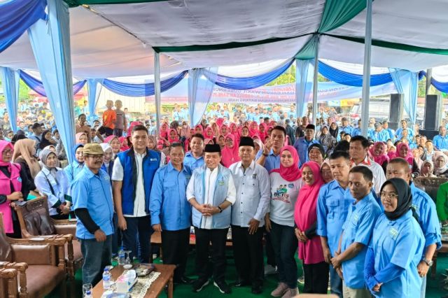 Pakai Baju Tim Haris-Sani: Fadhil dan Hafiz Hadiri Pelantikan Tim Haris-Sani Batanghari