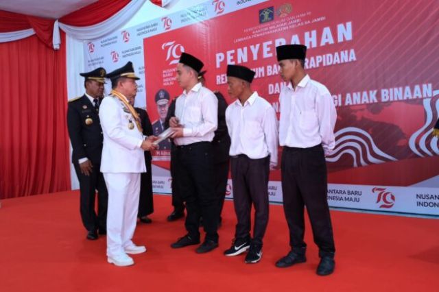 Gubernur Al Haris Serahkan Remisi Pada 3.636 Narapidana: 28 Langsung Bebas