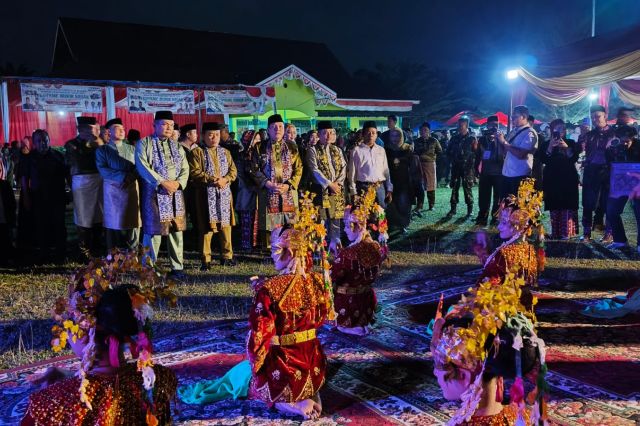 Al Haris Gubernur Jambi Hadiri Festival Biduk Sayak Tradisi Air Hitam Sarolangun