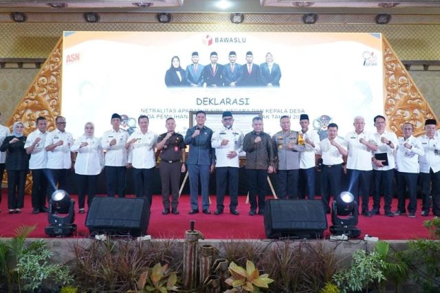 Pjs Gubernur Sudirman: Wujudkan Pilkada Aman, Damai dan Jaga Netralitas ASN serta Kepala Desa