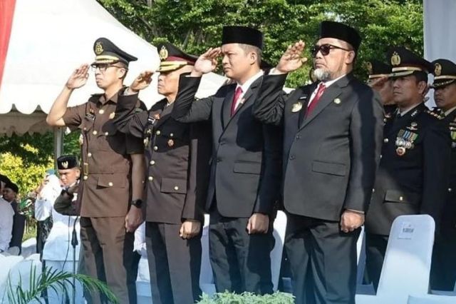 Ketua DPRD Jambi Hadiri Upacara Peringatan Hari Pahlawan