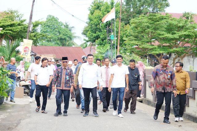 Respon Cepat Kemas Faried Atasi Keluhan Warga: Jalan Rusak di Lorong Gotong Royong Segera Diaspal