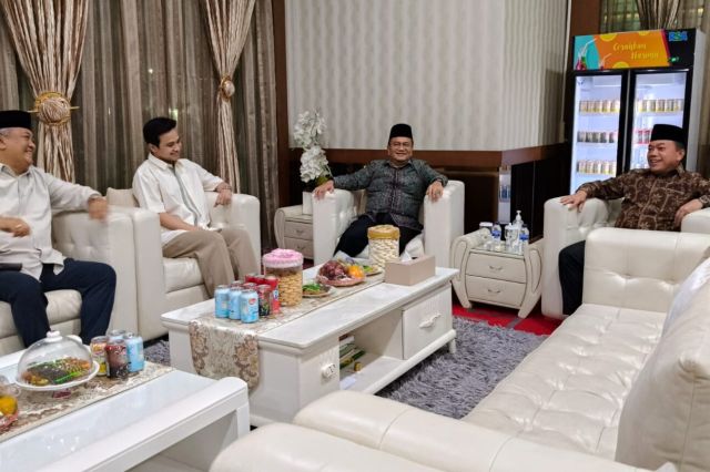 Silaturahmi Bersama Maulana dan Diza: Gubernur Al Haris Bahas Banjir Kota Jambi