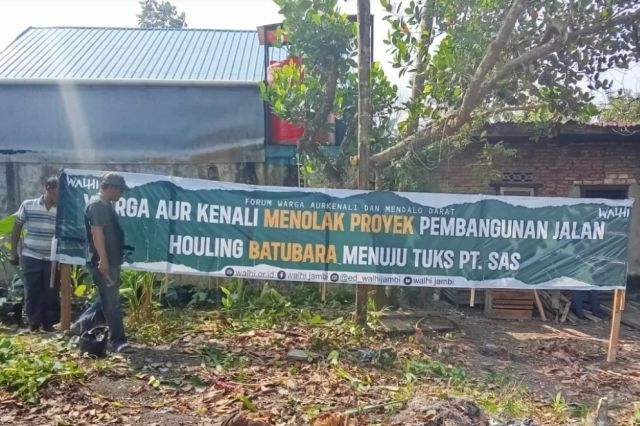 Lagi, Warga Aur Duri Jambi Pasang Spanduk Penolakan Kegiatan PT SAS