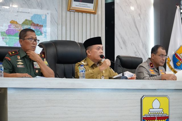 Ikuti Rapat Monitoring secara Virtual: Gubernur Al Haris Laporkan Langkah Cepat Penanganan Karhutla Kepada Menteri Kehutanan dan BNPB