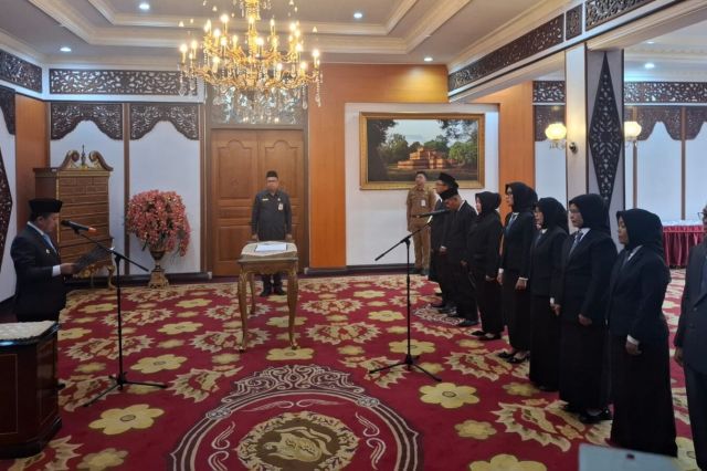 Gubernur Al Haris Lantik Kepala SMA, SMK dan SLB: Ini Nama-namanya