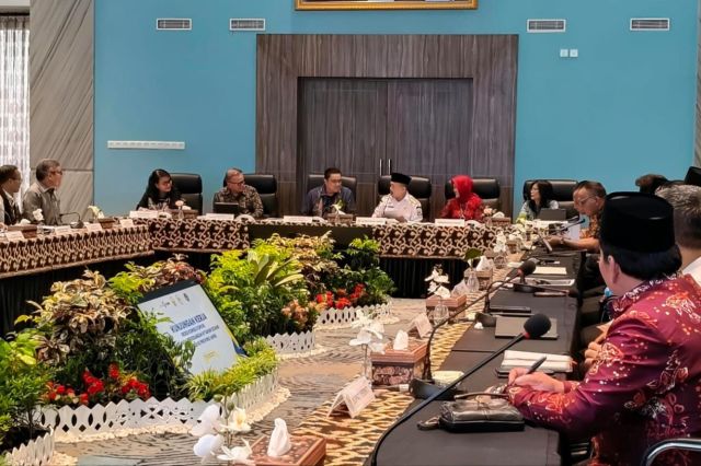 Gubernur Al Haris Terima Kunjungan Komisi II DPR RI: Bahas Penguatan BUMD dan Tata Ruang