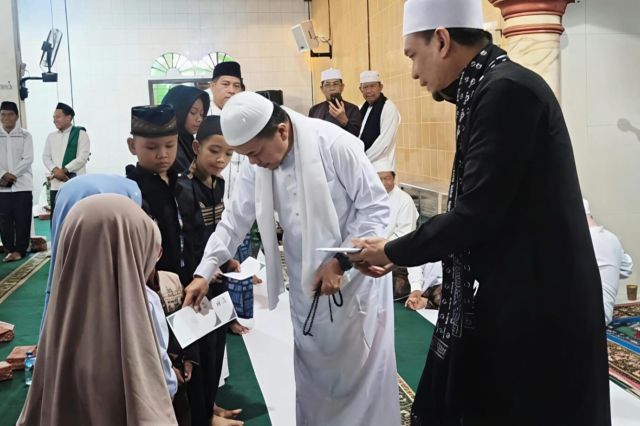 Hadiri Safari Subuh Minim Pejabat: Gubernur Al Haris Ancam Tarik Kendaraan Dinas