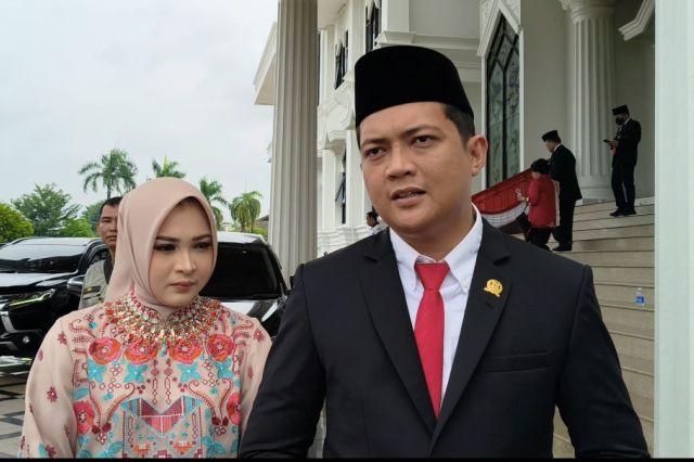 Bangga Luar Biasa! Ketua DPRD M. Hafiz Fattah Apresiasi Pelajar SMKN 1 Kota Jambi Jadi Paskibraka Nasional