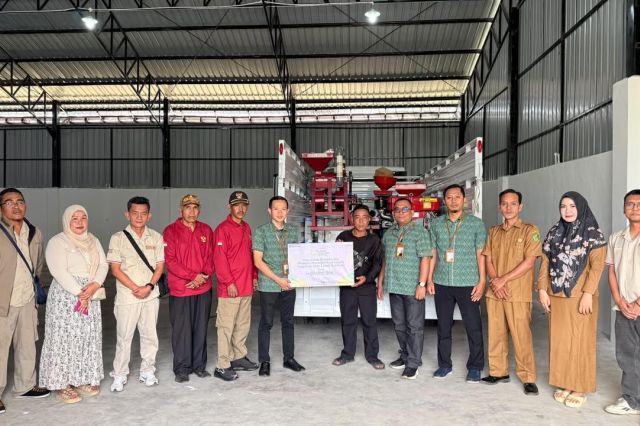 Salurkan Bantuan Rp50 Juta: Pegadaian Wilayah III Palembang Dorong Petani Kopi Lubuk Kembang Naik Kelas