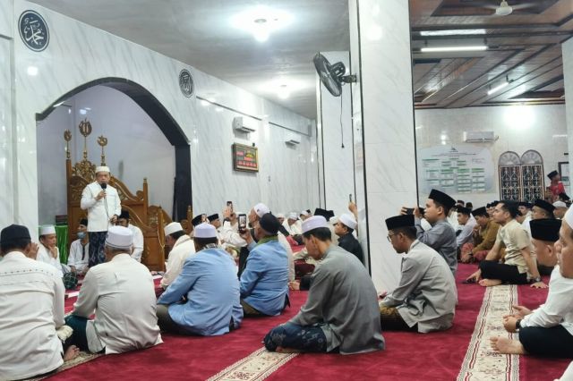Safari Subuh di Simpang III Sipin: Al Haris Minta Orang Tua Bentengi Anak dari Geng Motor dan Judi Online