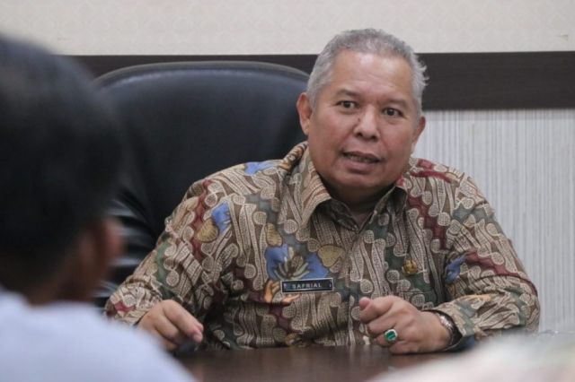 Fenomena Virus Corona, Bupati Safrial Imbau Masyarakat untuk Tetap Tenang