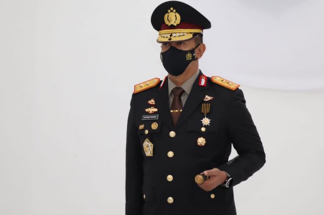 Kapolda Jambi Terima Penghargaan Bintang Bhayangkara Pratama dari Presiden Jokowi