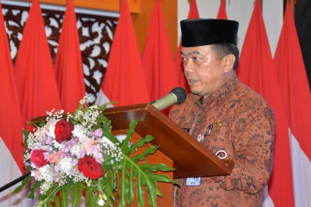 Gubernur Al Haris Minta Masyarakat Tetap Waspada Covid-19