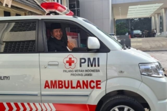 HUT ke-59 Bank Jambi, PMI Jambi Dapatkan Bantuan Satu Unit Mobil Ambulance