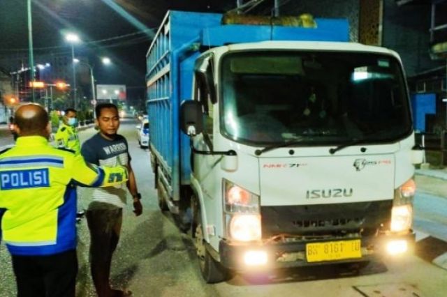 Melintas di Dalam Kota Jambi, Puluhan Truk Batu Bara Ditilang
